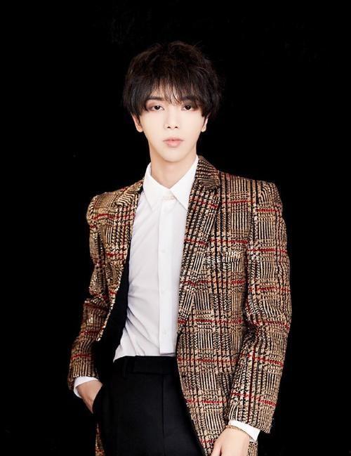 汕头娱乐媒体爆料电话是多少,揭秘娱乐圈最新动态 第1张 汕头娱乐媒体爆料电话是多少,揭秘娱乐圈最新动态 第1张