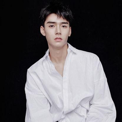 王大发爆料龚俊视频,揭秘明星幕后故事 第1张 王大发爆料龚俊视频,揭秘明星幕后故事 第1张